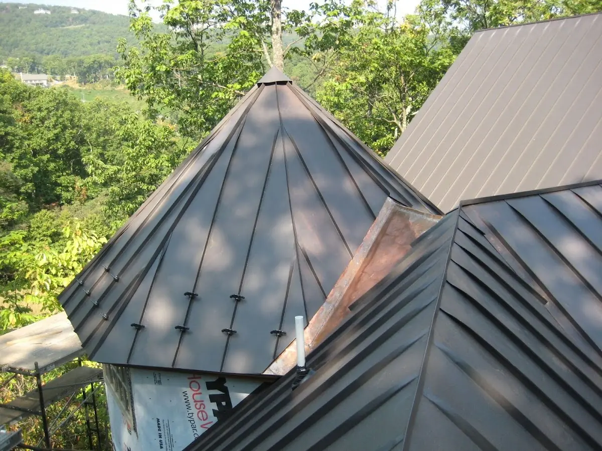Professional Roof Tarp Installation by Craftsman Roofing in Turnersville